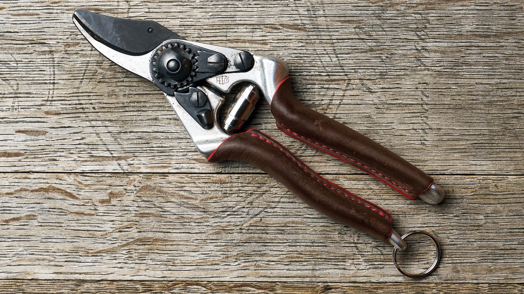 Baumschere FELCO 6 Elite, Klinge Black F-Tech, lederbezogene Griffe