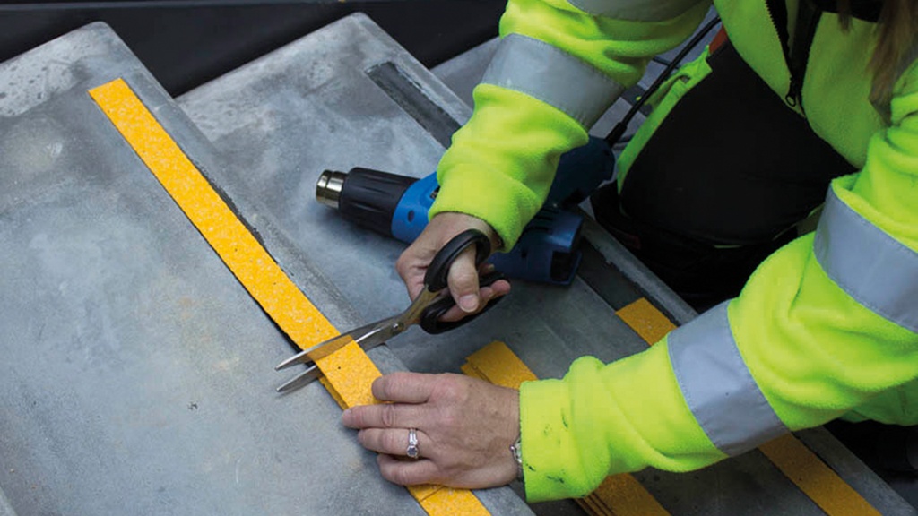 213.000_Markierungstreifen gelb, 100 cm lang, 5 cm breit