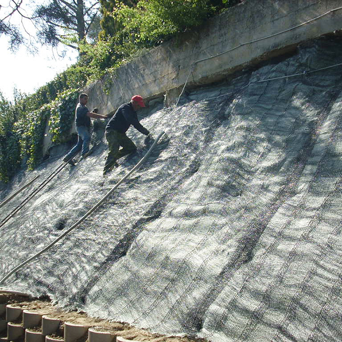 Géo-natte contre l’érosion pré-semée 400 g/m², largeur 205 cm, rouleau de 50 m