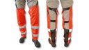 Beinlinge in oranger Warnfarbe mit Leuchtstreifen